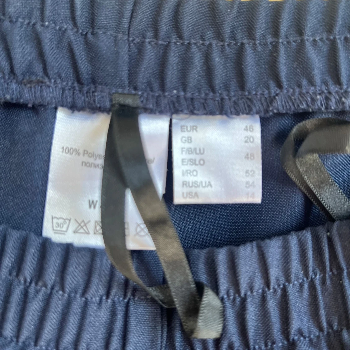 Mörkblå byxor med resårmidja - 2