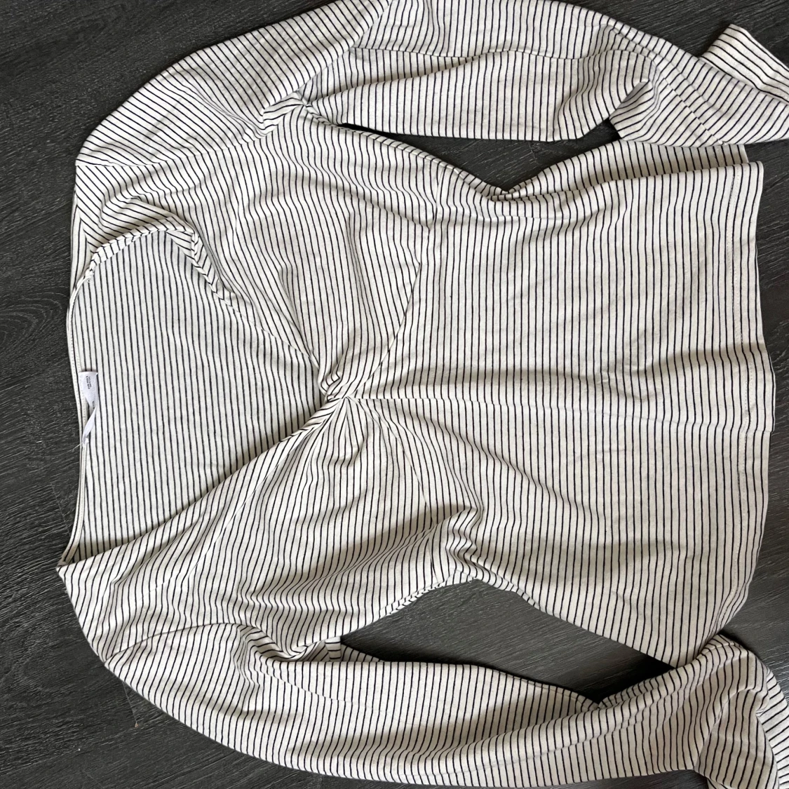 Randig v-ringad långärmad topp - 1