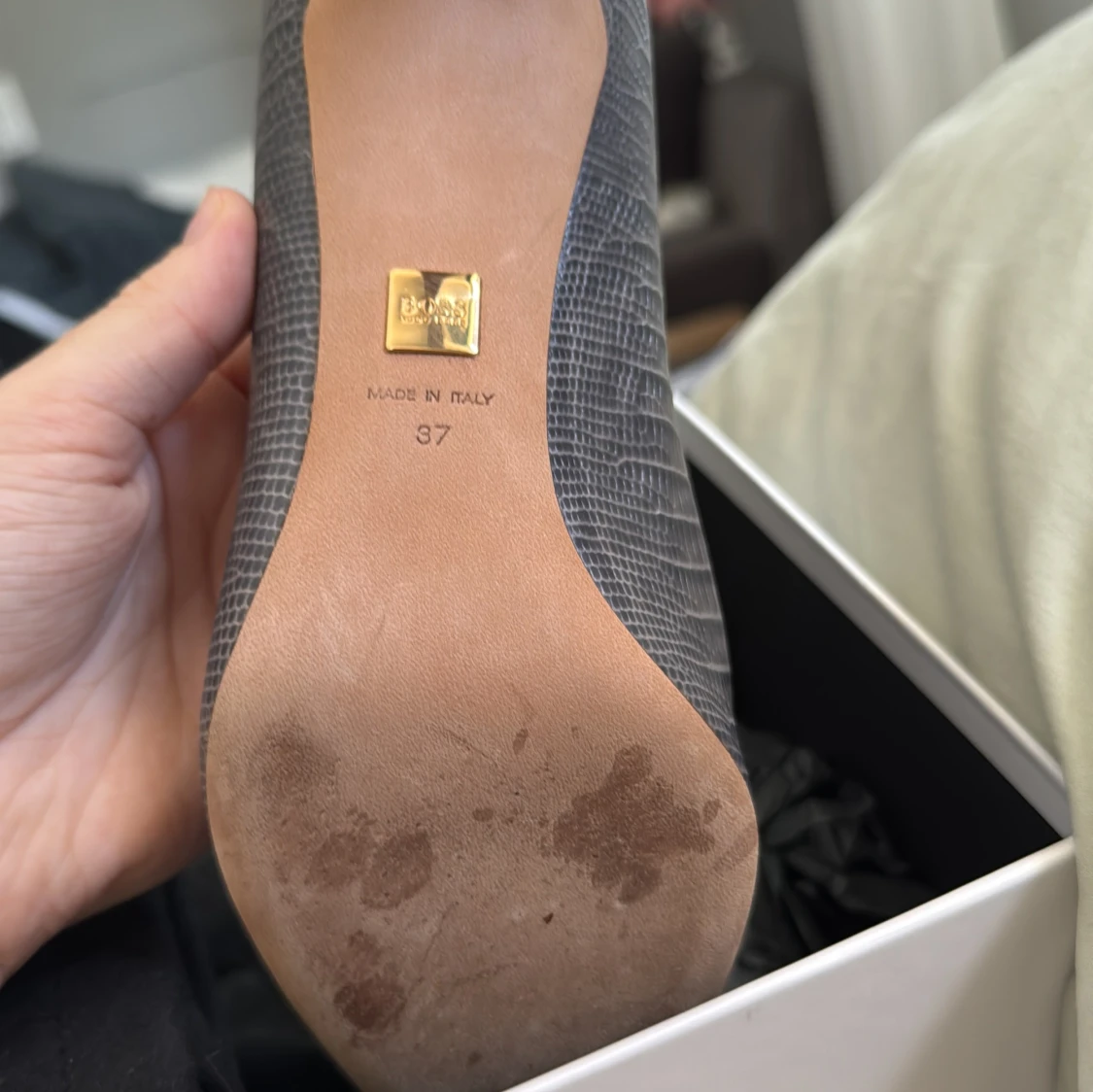 Grå klackar med reptilmönster från BOSS - 4