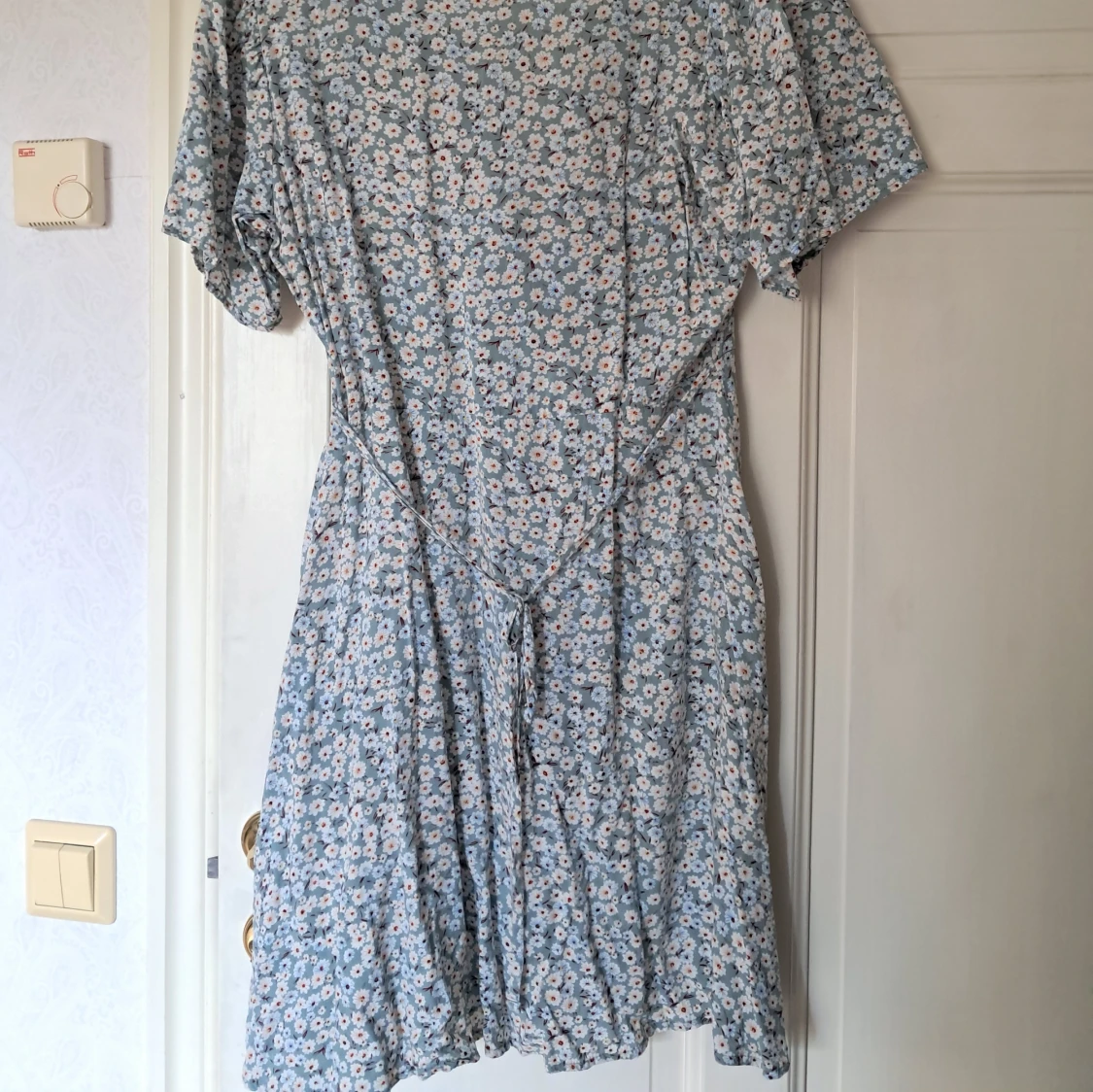 Blommig kortklänning från ONLY - 2