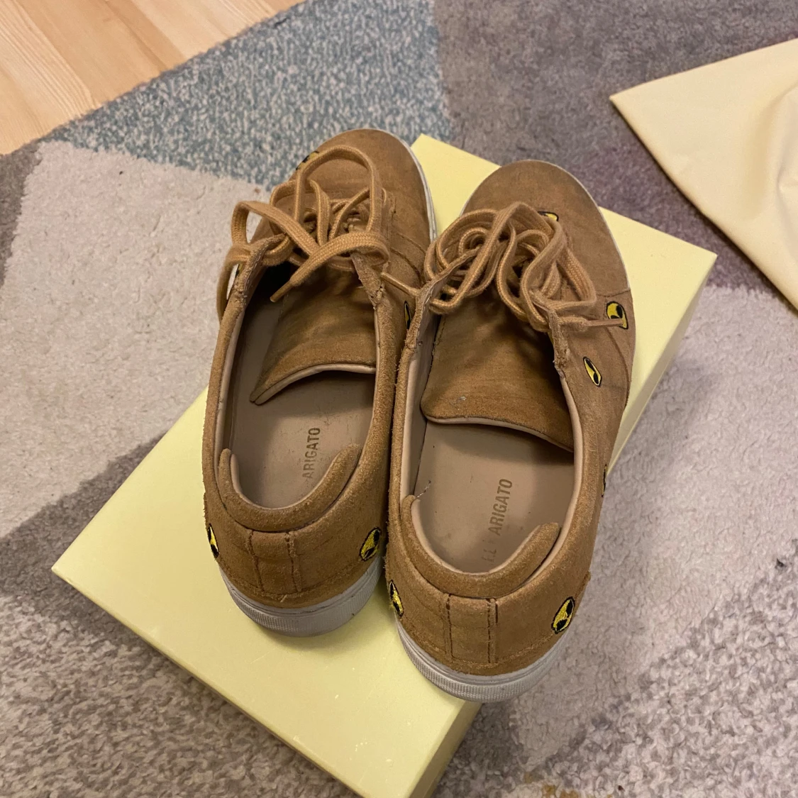 Axel Arigato sneakers i original förpackning  - 4