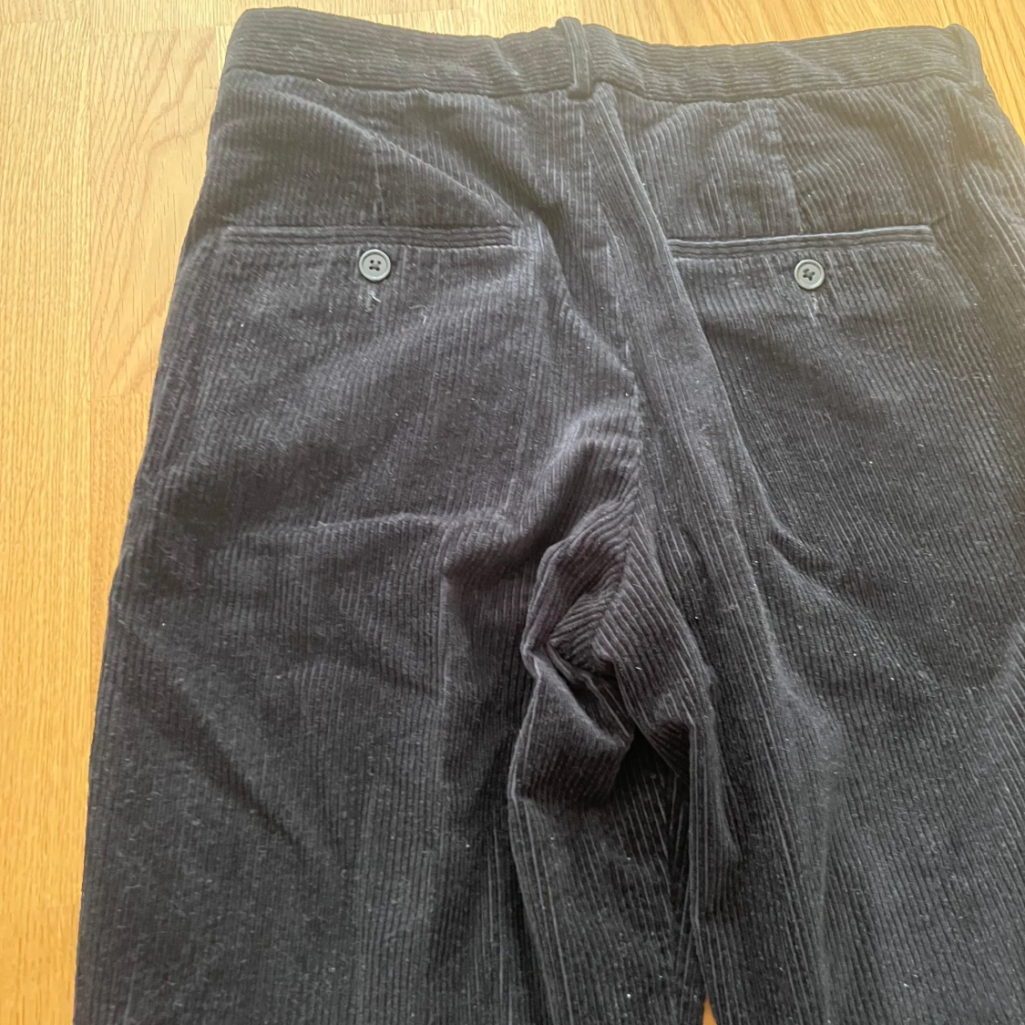 Svarta manchesterbyxor från HM - 4