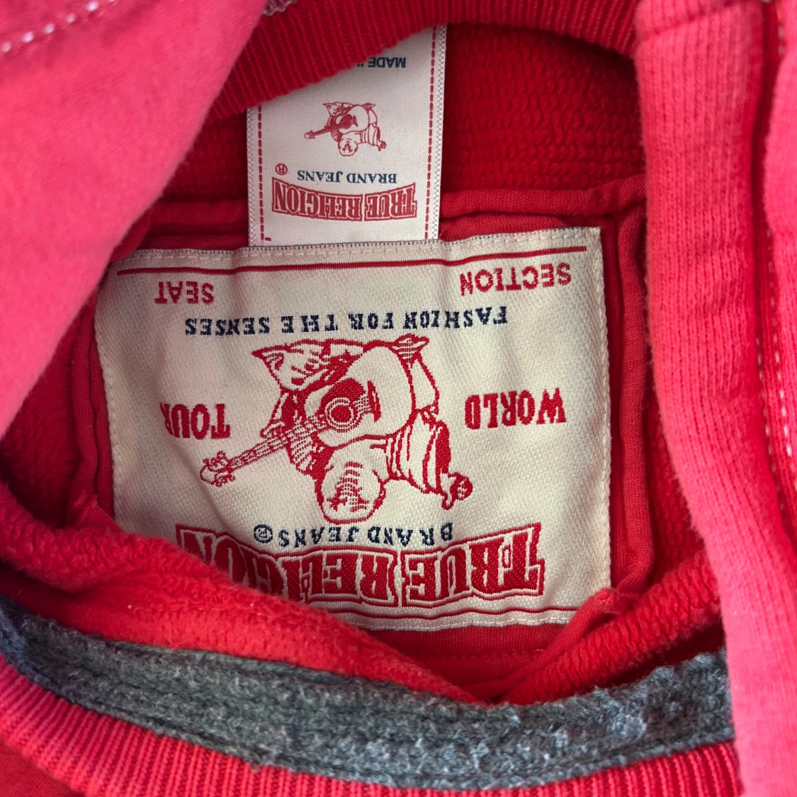 Röd hoodie från True Religion - 3