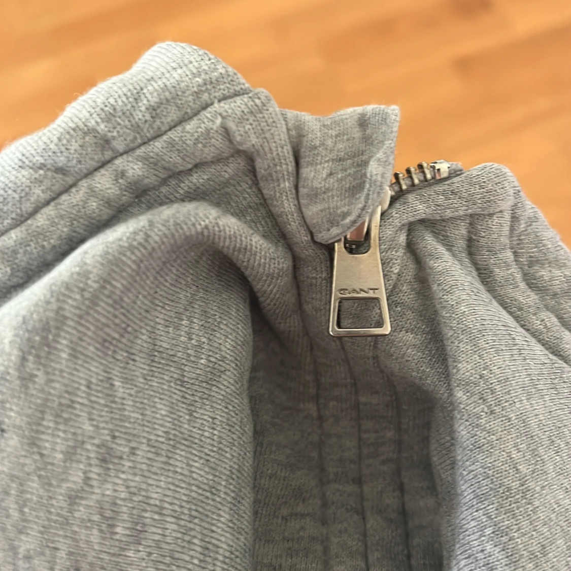 Grå tröja från gant - 4