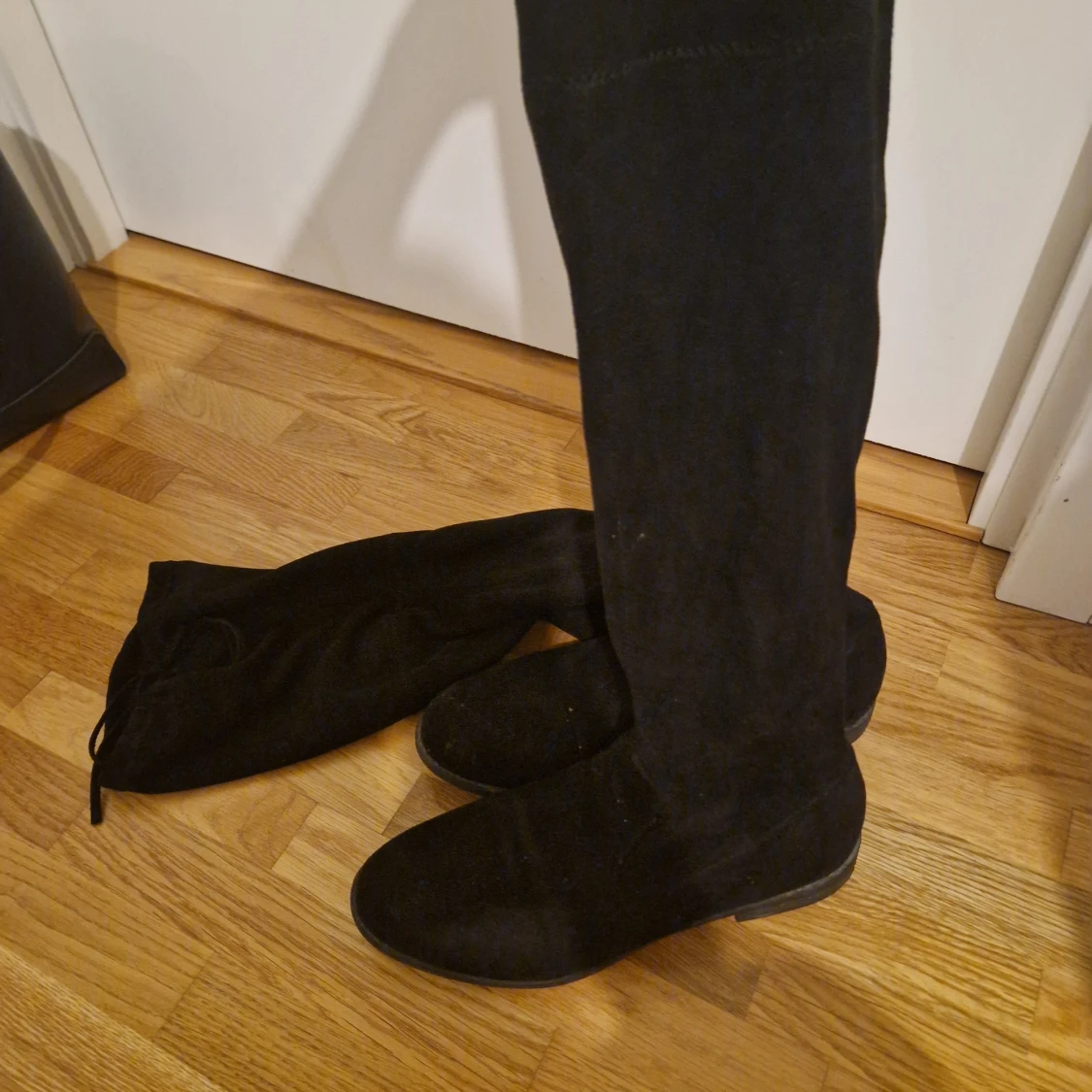 Svarta overknee mockastövlar - 2