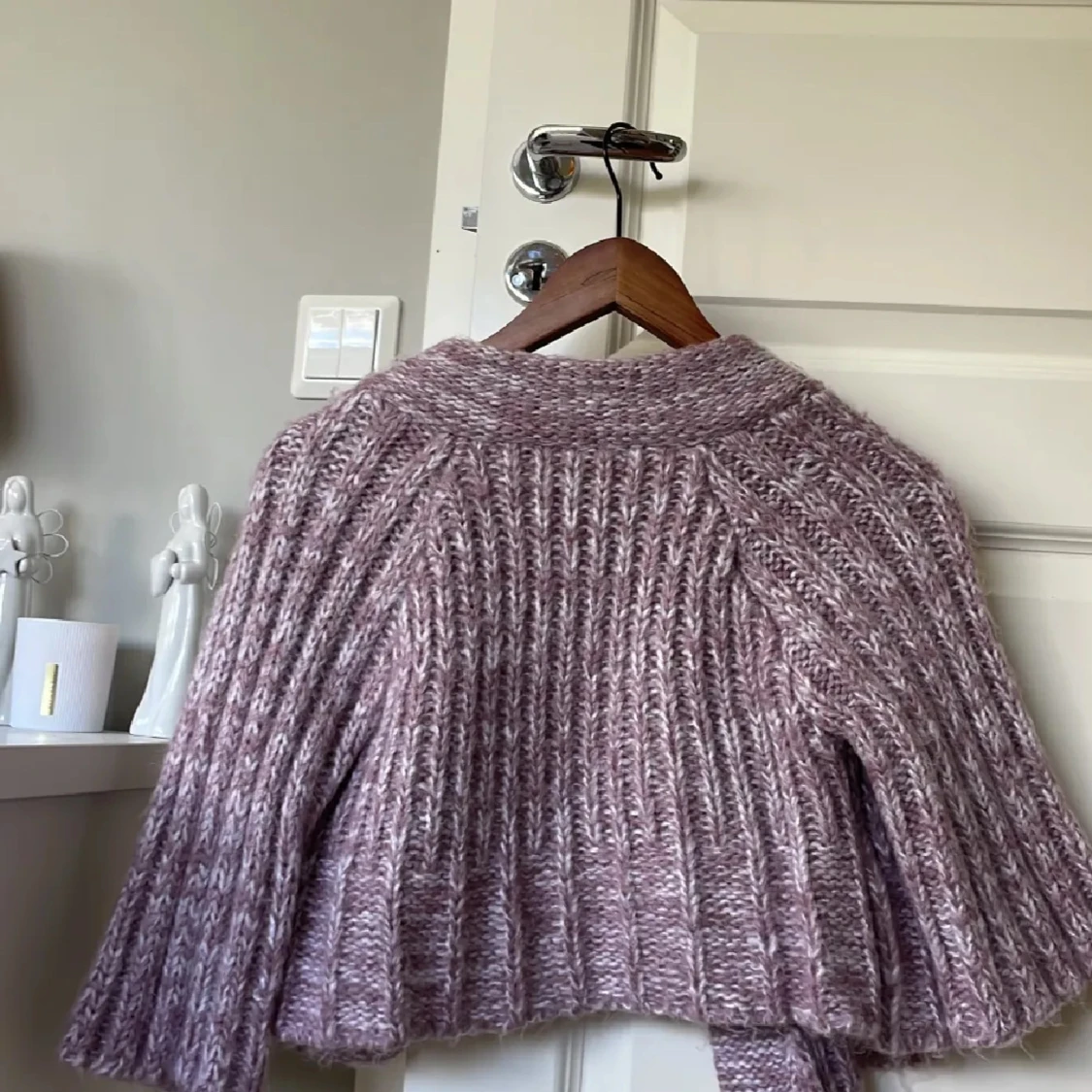 Rosa/lila stickad kofta med knappar - 1