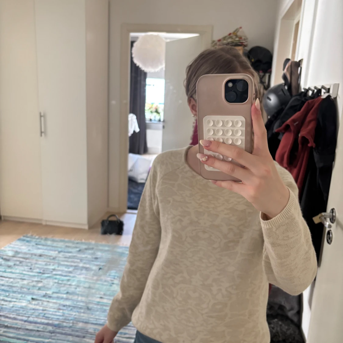 Beige stickad tröja från Stockh LM - 1