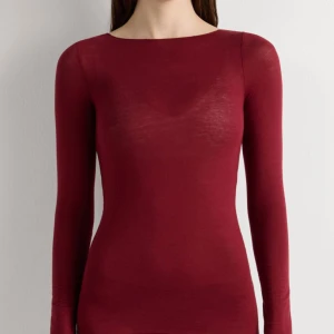 intimissmi tröja - mörkröd💕 - säljer en intimissmi tröja i mörkröd, inga synliga defekter & topp skick!!💕 orginalpris: 489kr 