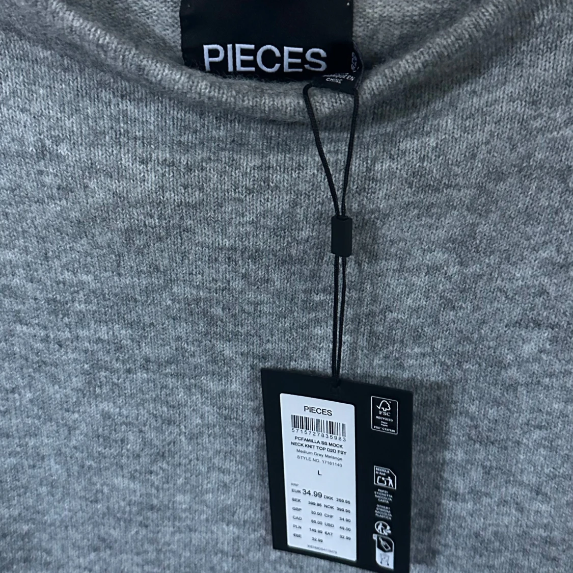 Grå mock neck topp från Pieces - 2