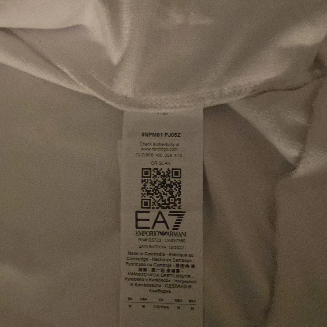 Vit zipjacka från EA7 Emporio Armani - 4