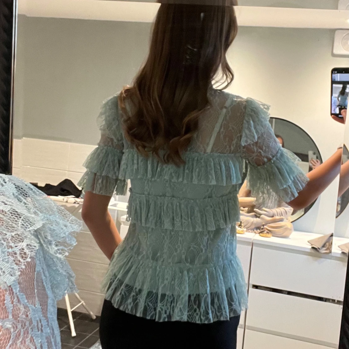 Ljusblå spetsblus från By Malina XS - 1