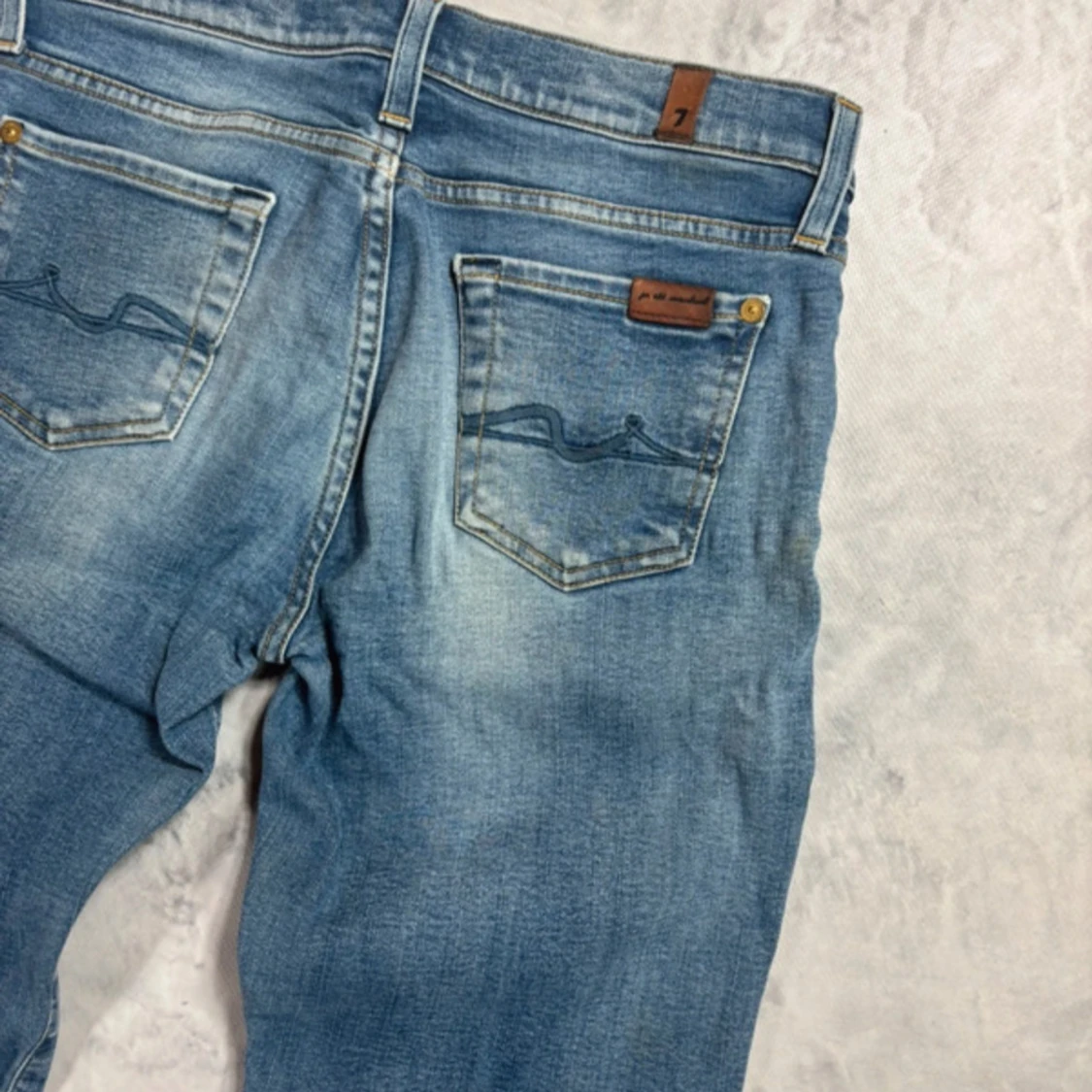 Ljusblå skinny jeans från 7 For All Mankind - 2