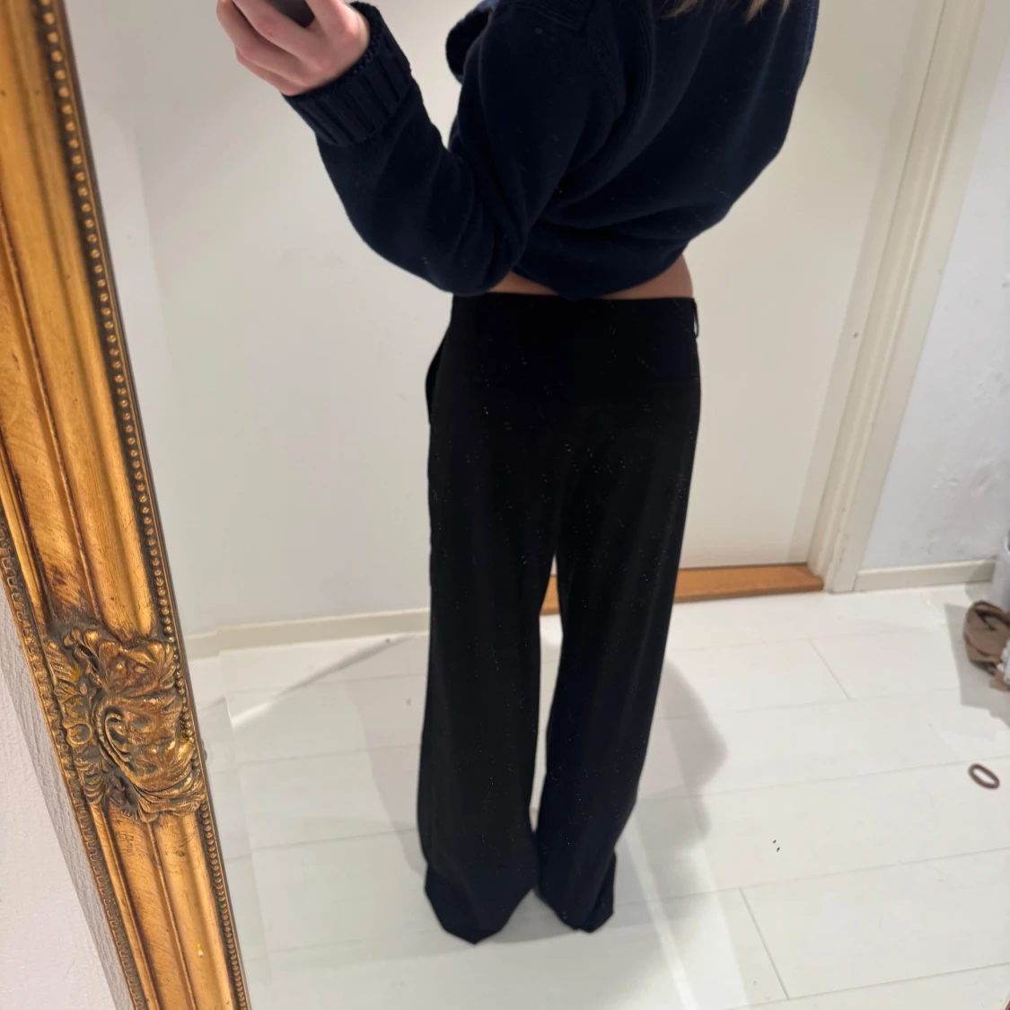 Svarta vida kostymbyxor - 1