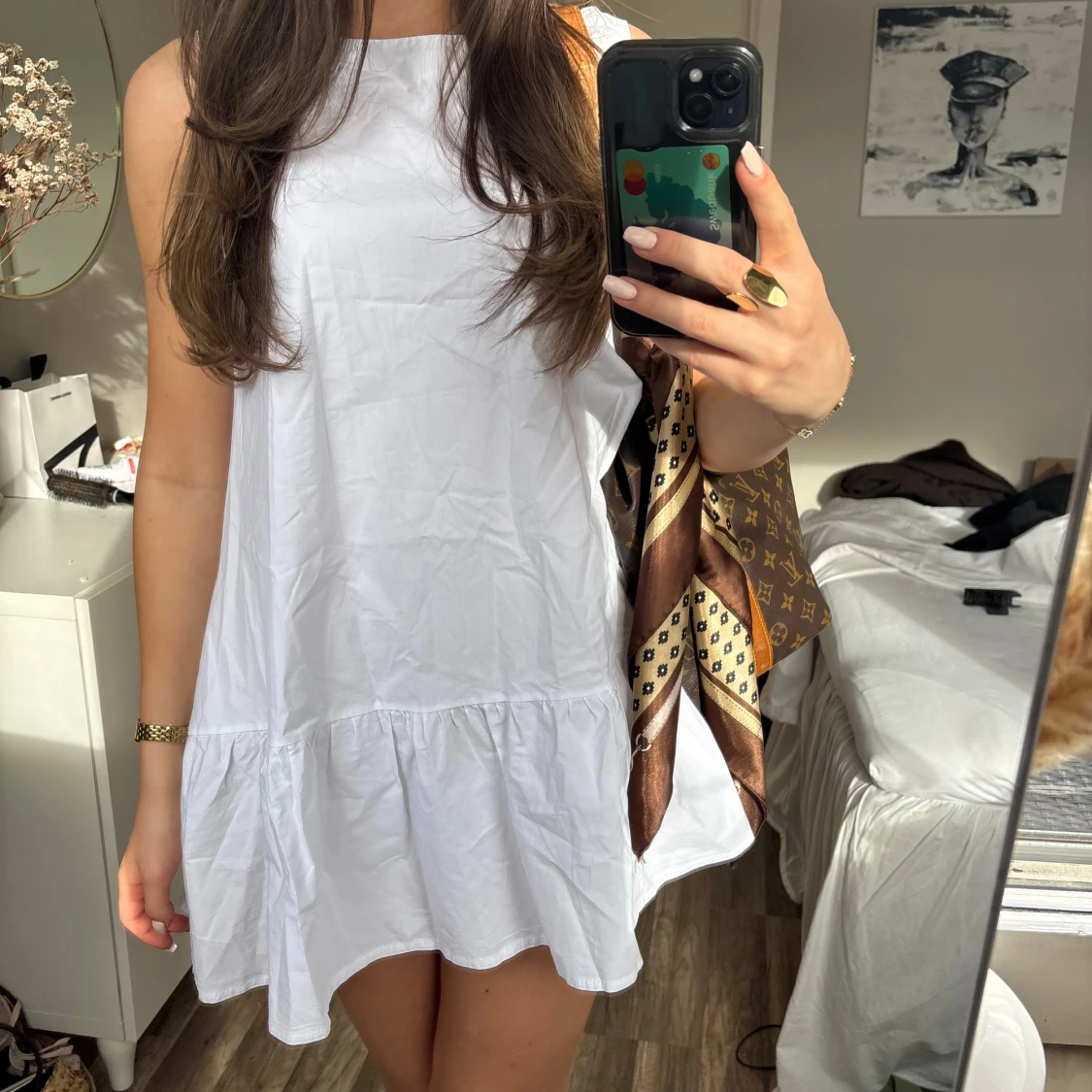 Vit ärmlös volangklänning - 2