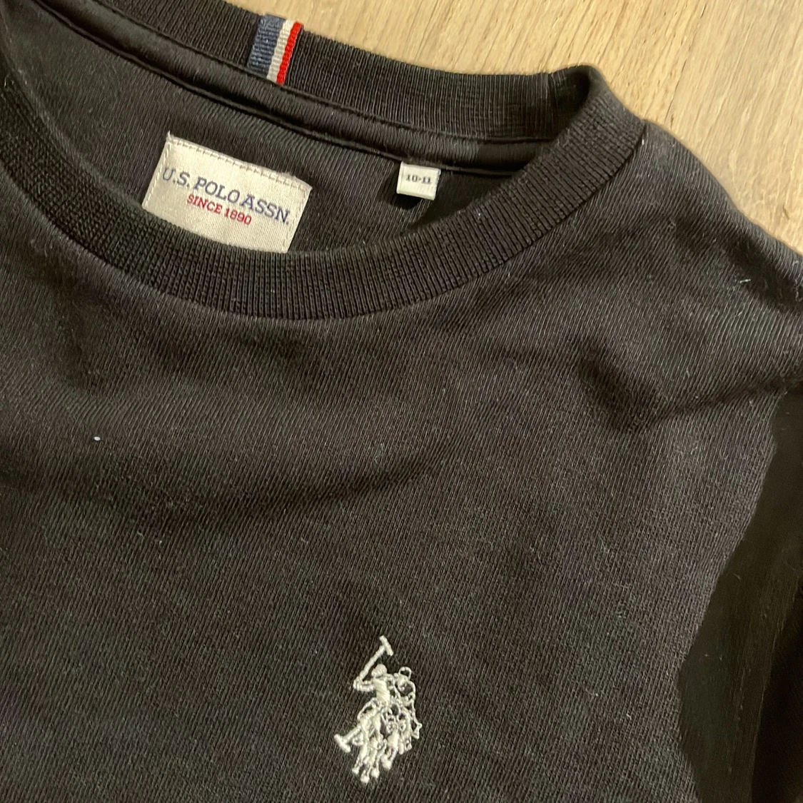Svart sweatshirt från U.S. Polo Assn. - 2