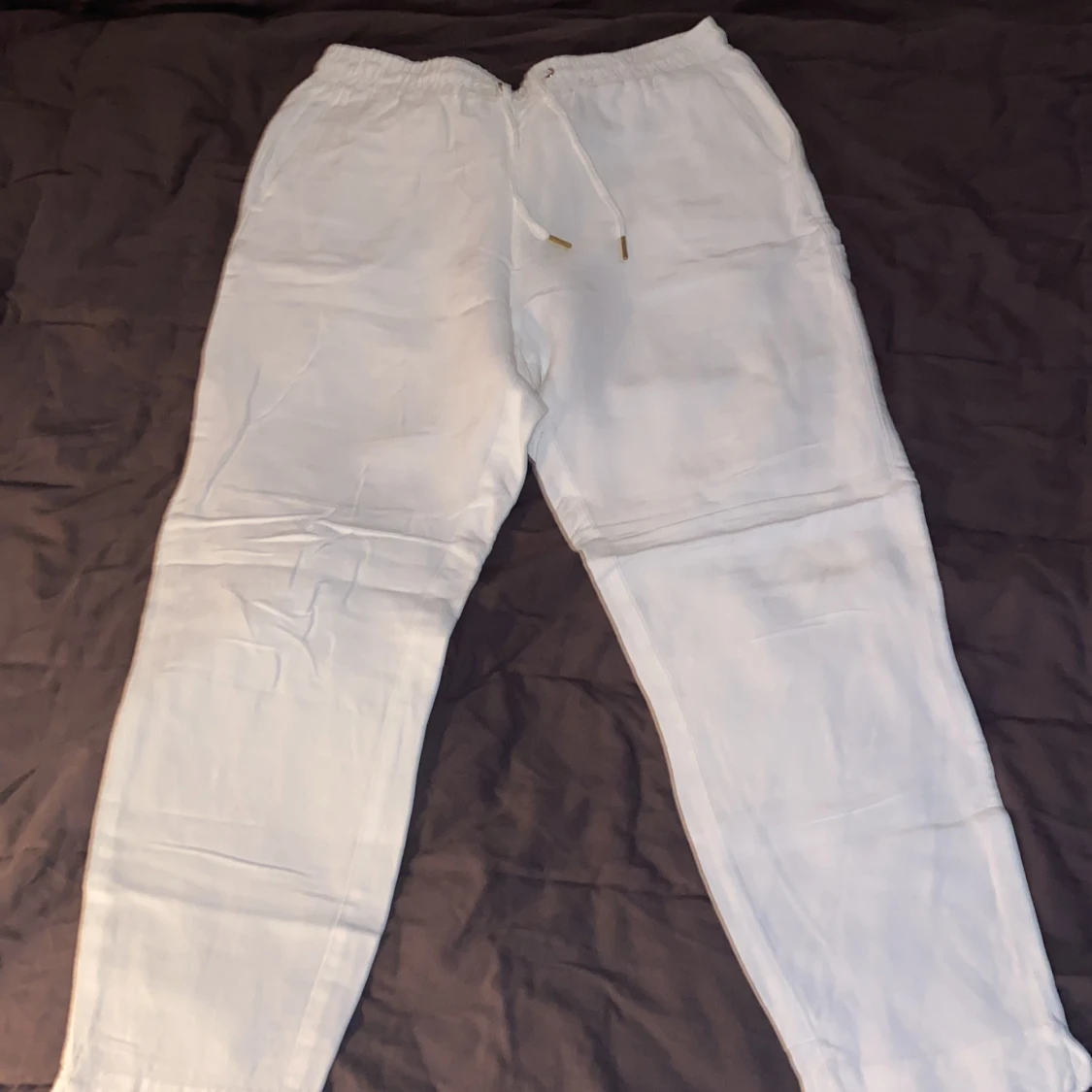 Vita linnebyxor från Holly & Whyte