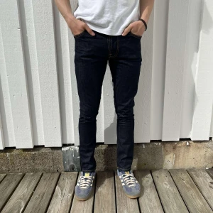 Nudie Lean Dean  - Tja! Säljer detta riktigt feta paret jeans från Nudie!| Modell: Lean Dean| Nypris runt 3000kr, vårt pris 479kr!| Vid minsta fundering tveka inte att kontakta oss!|//JeansLabbet 