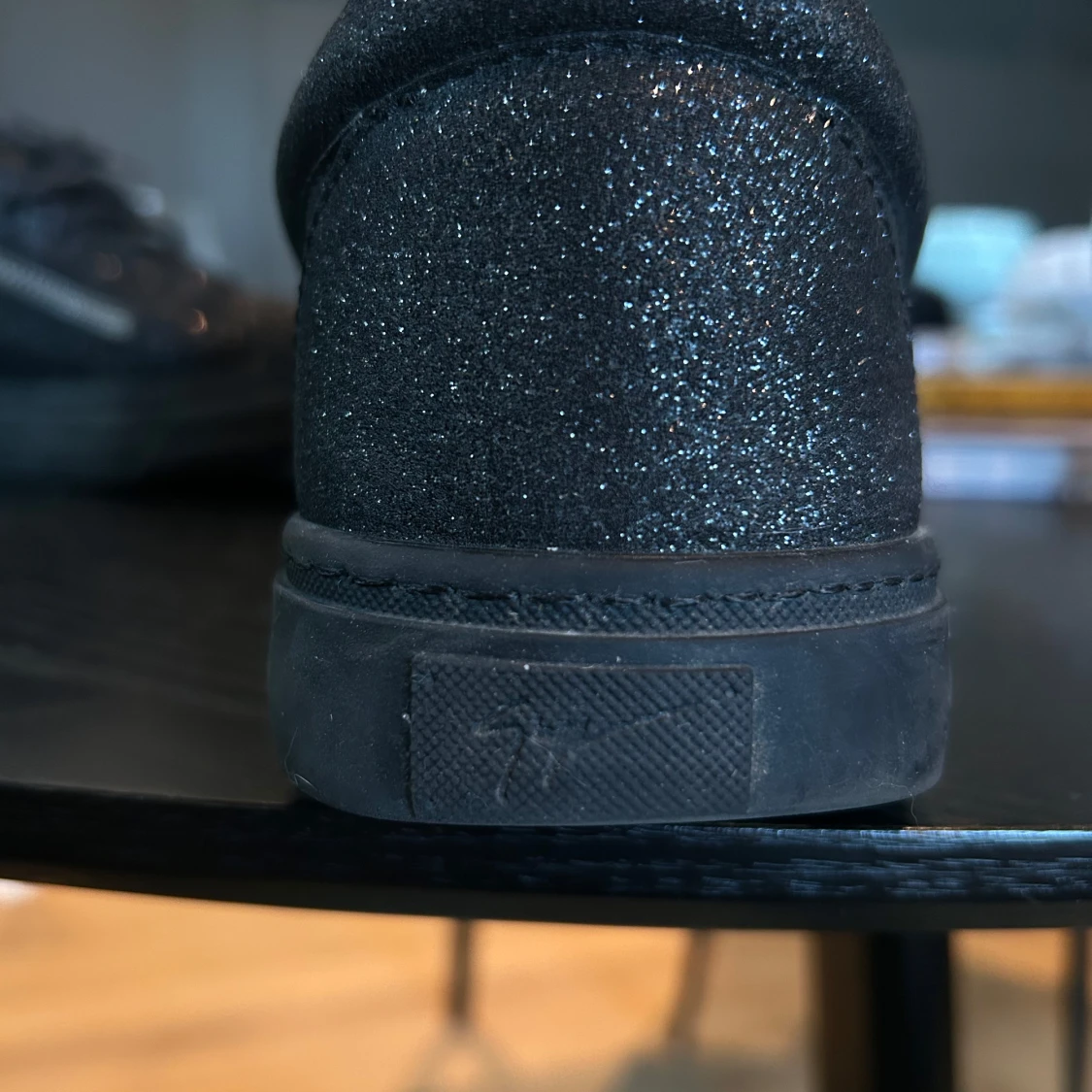 Svarta glittriga sneakers från Giuseppe Zanotti - 2