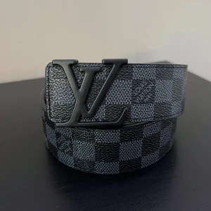 L.V Bälte - Säljer nu ett helt nytt L.V bälte som aldrig använts eller prövats vid frågor eller annat bara att kontakta