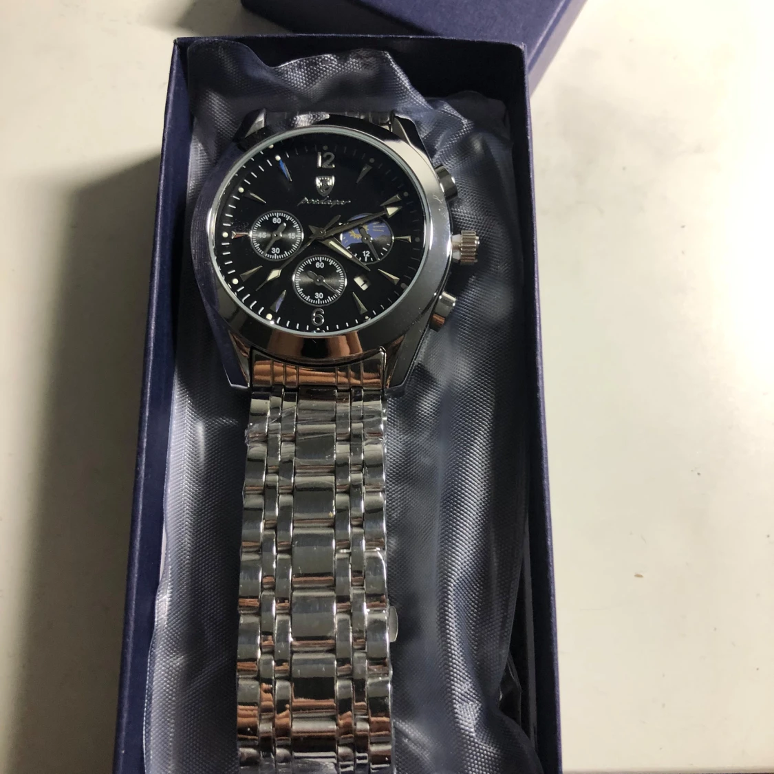 Silverfärgad klocka från Bewellager - 2