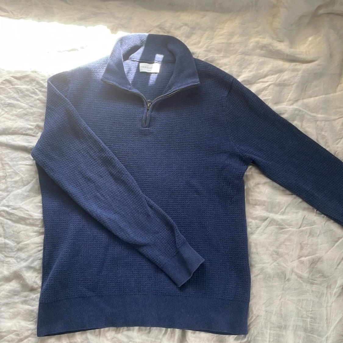 Blå stickad half zip-tröja These Glory Days