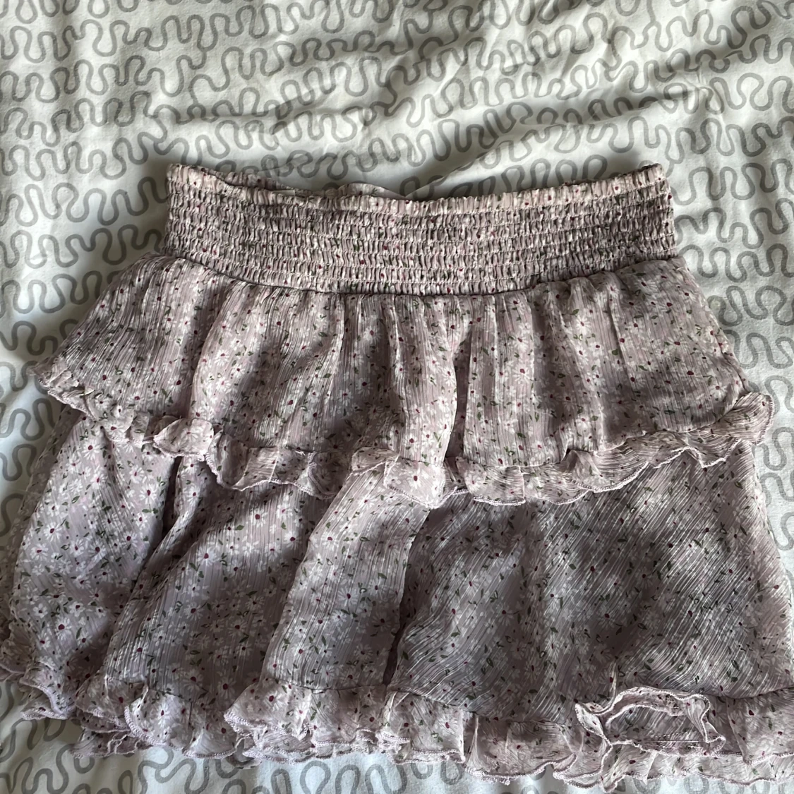 Blommig volangkjol från STR - 1