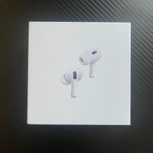 Air, pod PRO generation 2 - Säljer Air, Pod Pro 2 i väldigt bra skick. Bra ljud kvalitet och dom funkar utan problem. Alla tillbehör följer med.