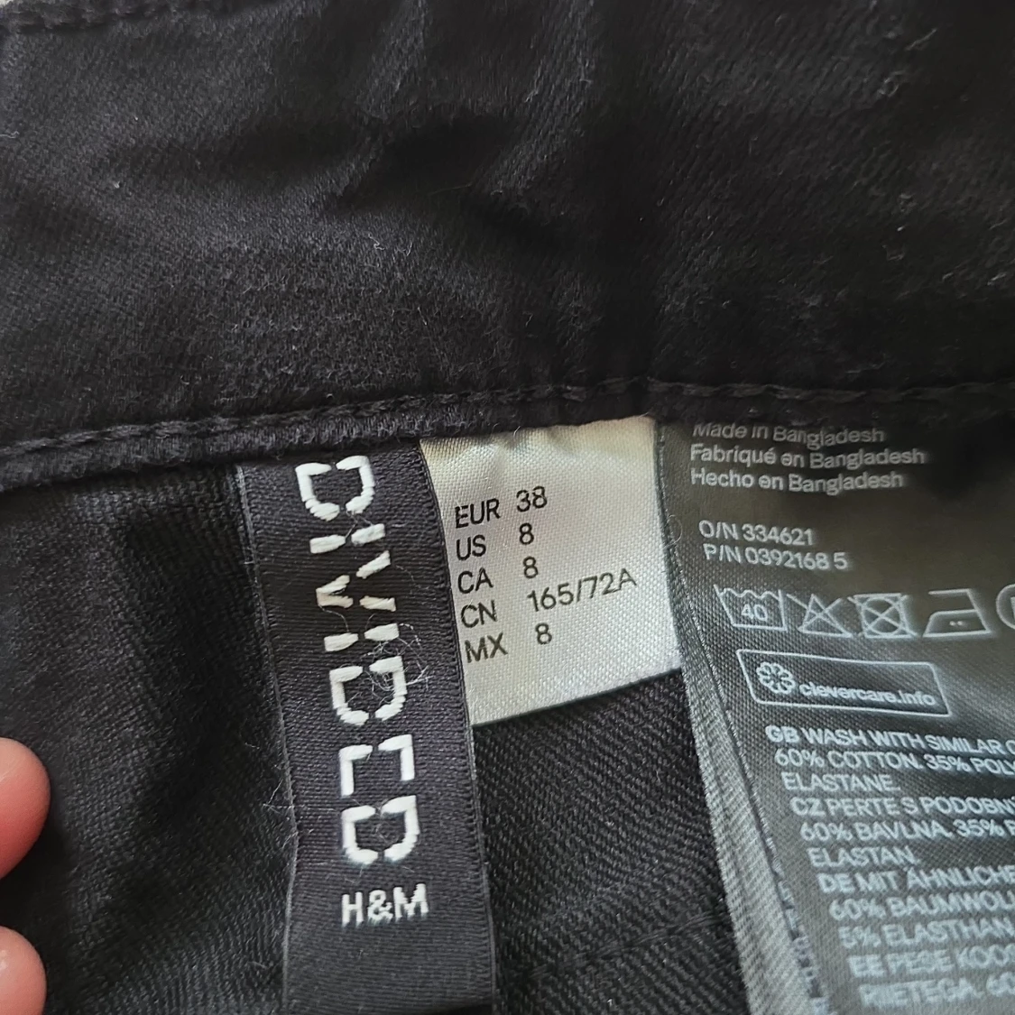 Svarta highwaist shorts från H&M Divided - 2