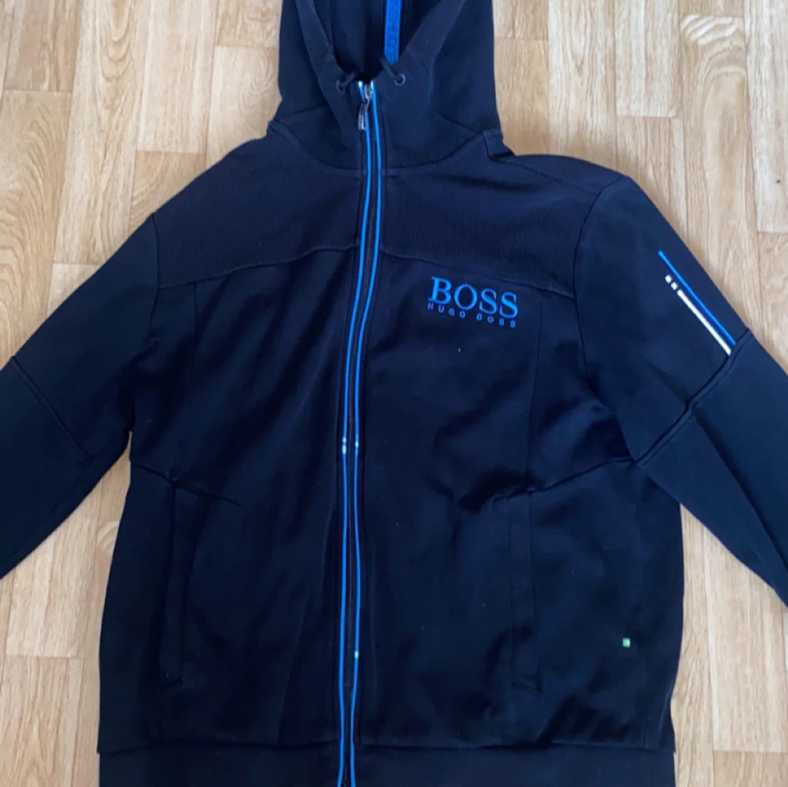 Hugo Boss M Svart hoodiejacka