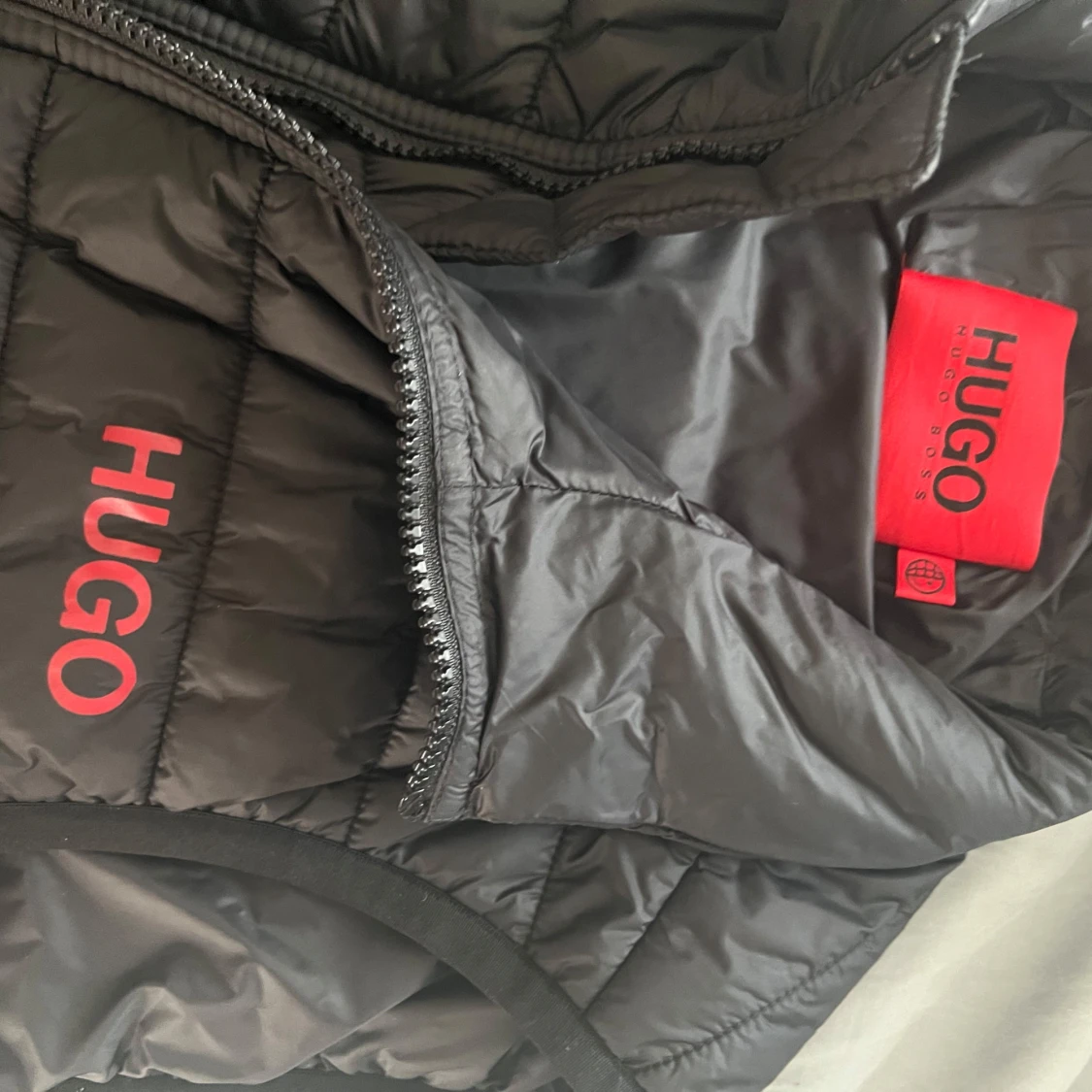 Svart dunväst från Hugo Boss - 2