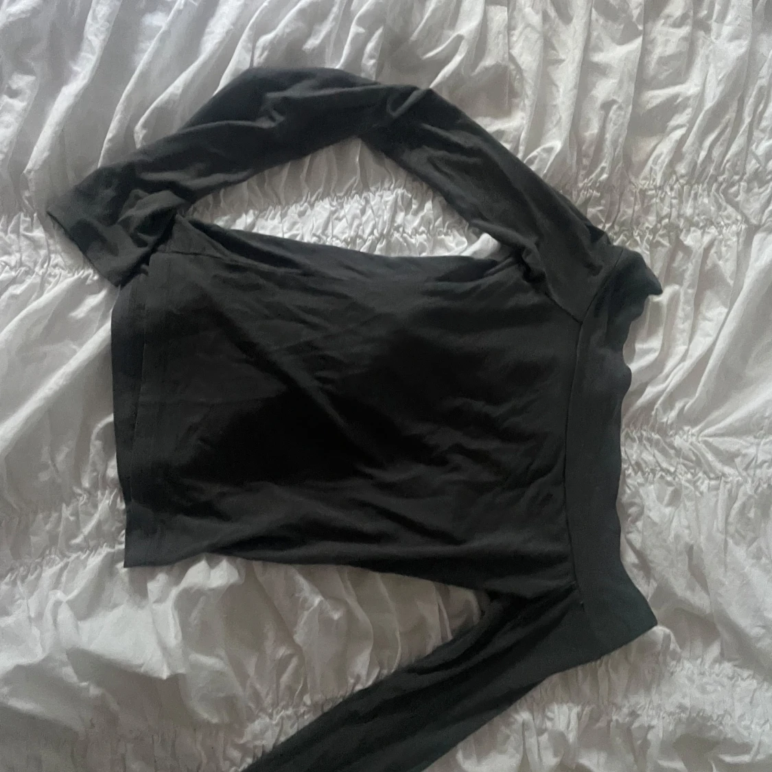 Grå offshoulder långärmad topp