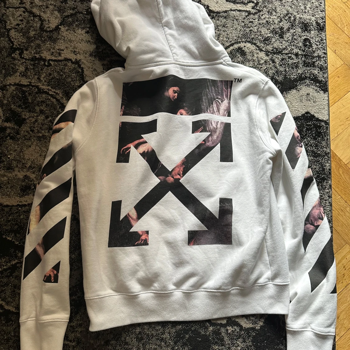 Vit Off-White hoodie med tryck