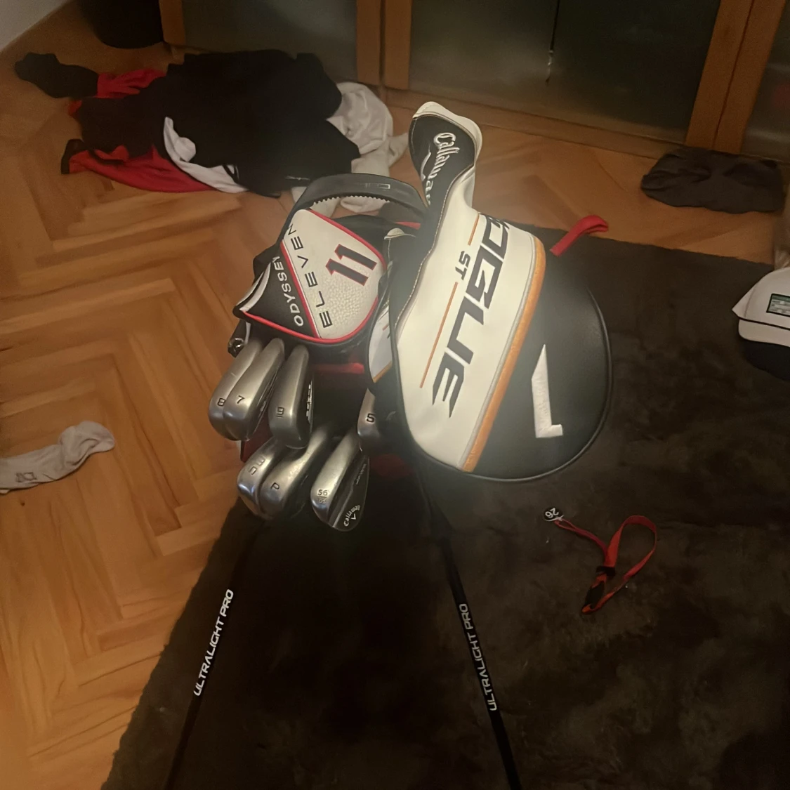 Röd och vit golfbag från Cobra - 1