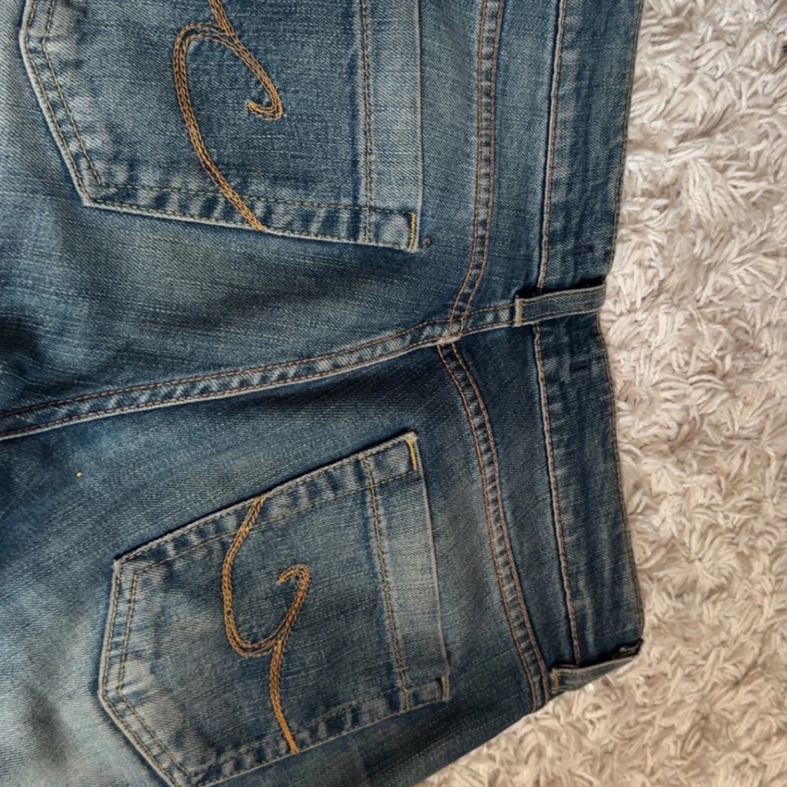 Low waisted bootcut Y2K jeans  - 4