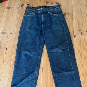 Blå Lee Asher jeans W29 L32 - Lee Asher. Baggy jeans i ett bra skick. W28 L32