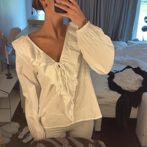 Blus - Oanvänd med lapp kvar från lager 157 🥰