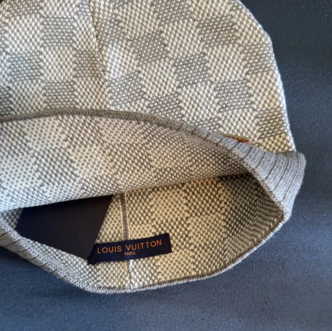  rutig beige mössa - 91