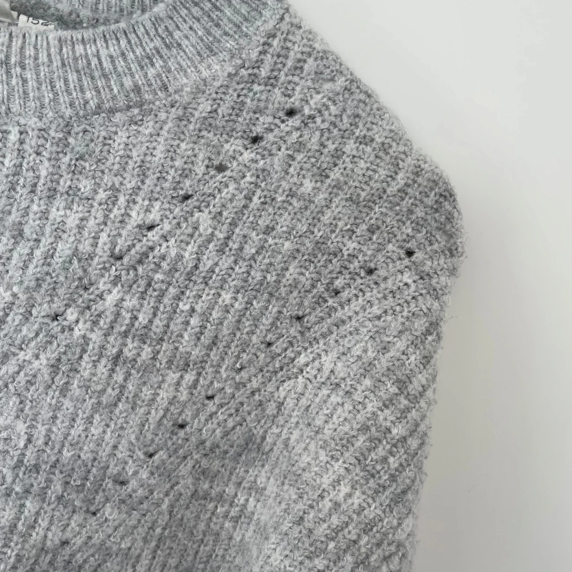 Grå stickad tröja från KappAhl - 3