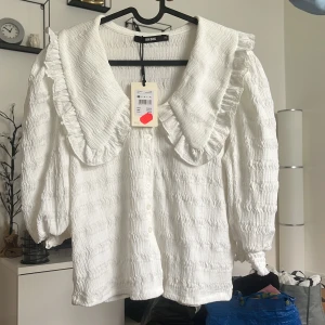 En blus - En blus från bikbok