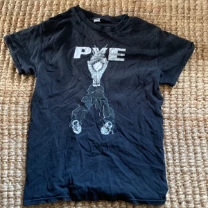 Ecco2k pxe tshirt - Najs ecco2k merch från hans album pxe. Priset kan diskuteras😊