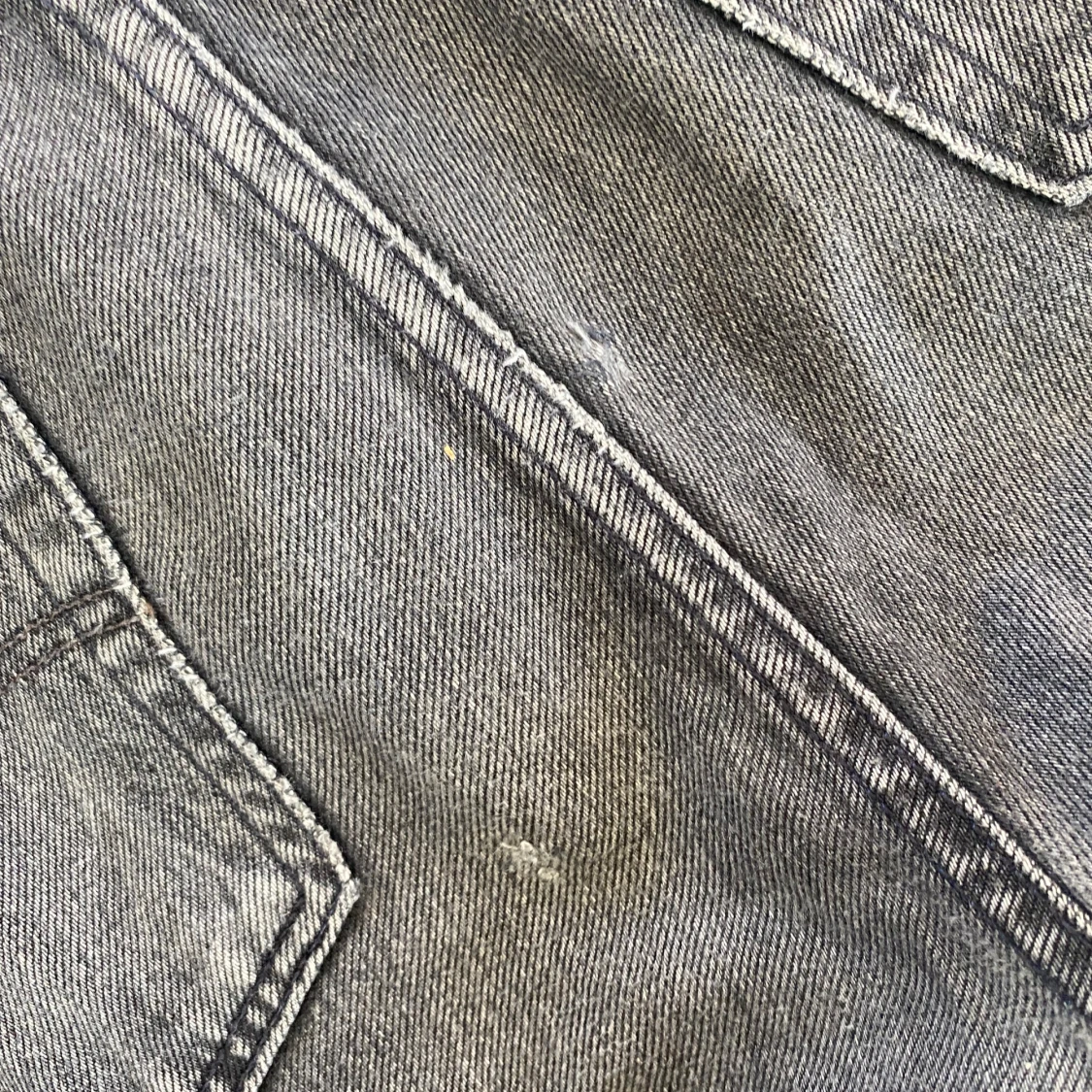 Grå jeans från Levis - 2