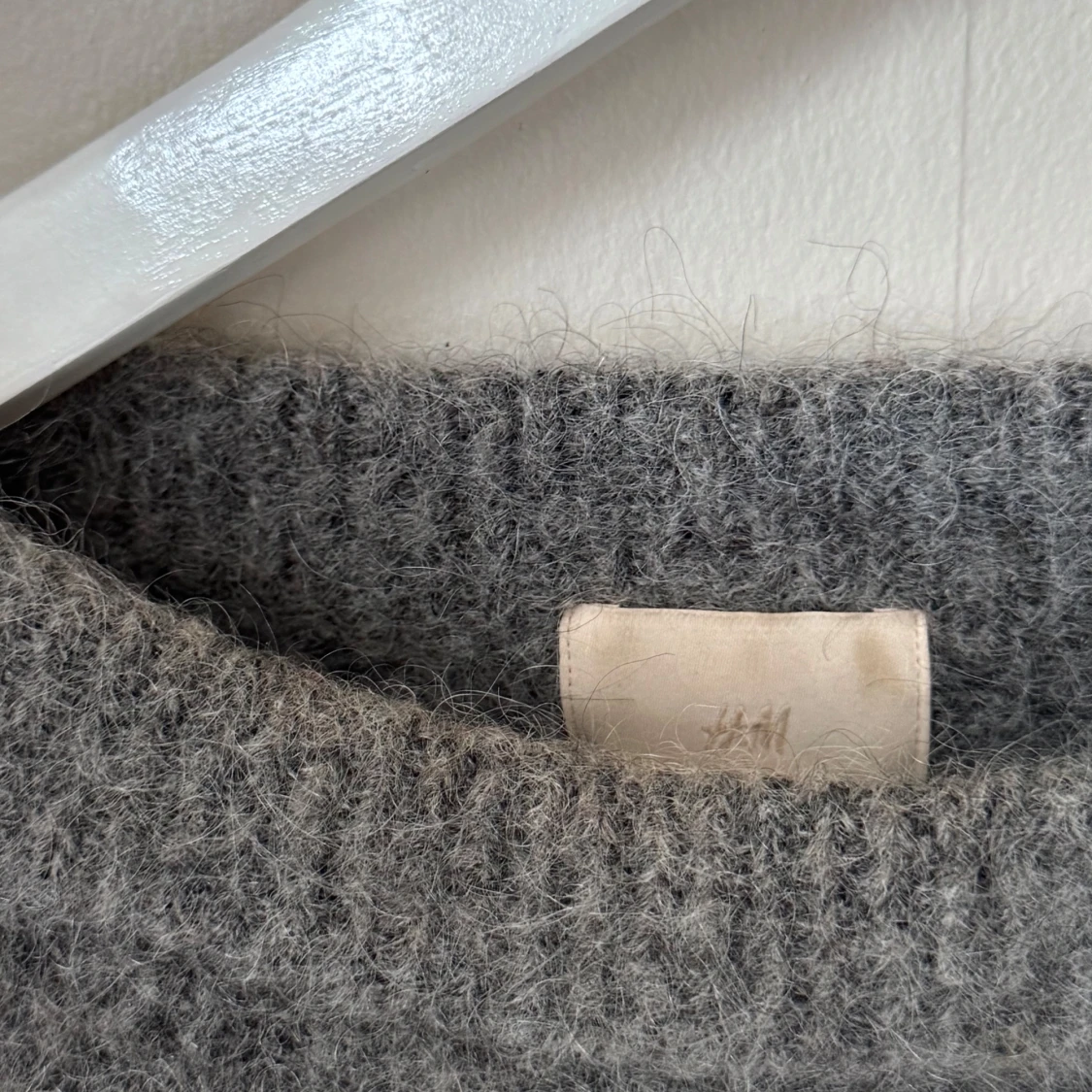 Grå mohairtröja från H&M - 2