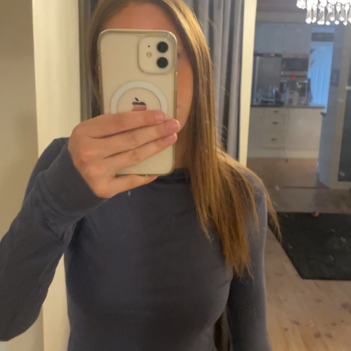 Blå långärmad tröja