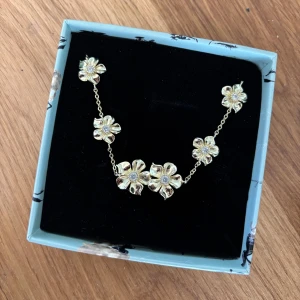 Armand - Gott skick, nypris 499:-. Storlek är 15+5cm