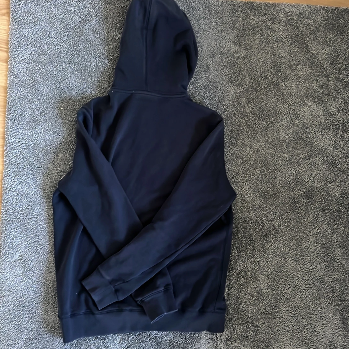 Svart hoodie från Morris - 2