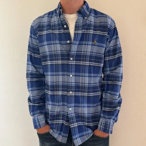 Ralph Lauren Skjorta - - Condition: 10/10 - Color: Blue - Size: M - Retail price: 1749 SEK