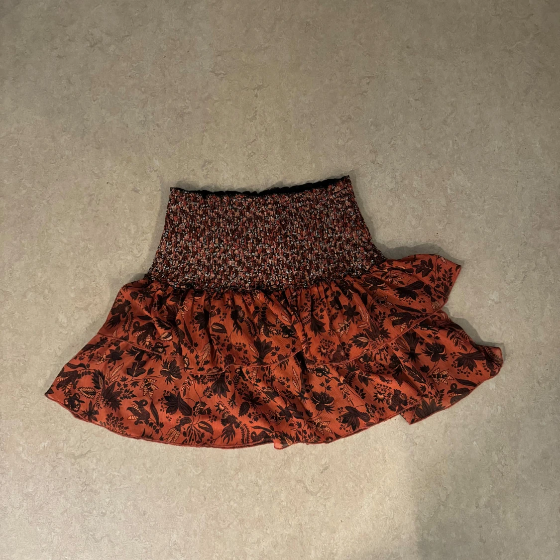 Kort volangkjol från Zara - 2