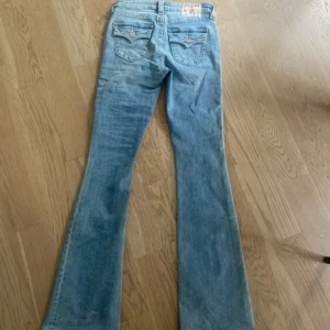 True religion  - True religion jeans. Nya har ba testat dom, jätte fina på
