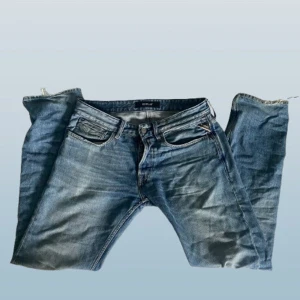 Replay jeans  - Replay jeans i storlek 30/32 priset går att diskutera vid snabb affär hör av er vid frågor!