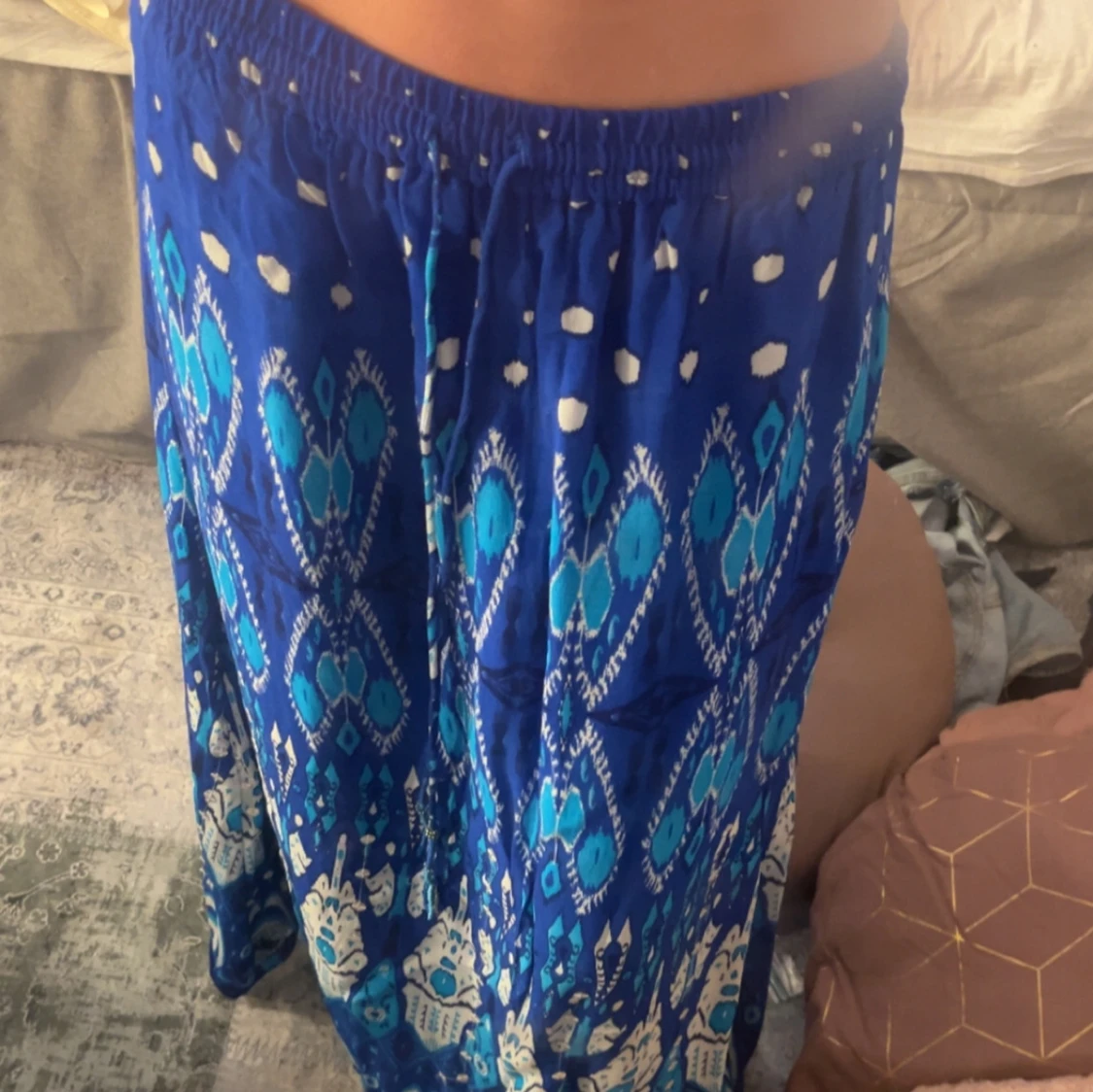 Blå långkjol med mönster - 1